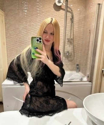 Живу в Москве, воплощаю все твои фантазии в реальность. Я нежная и опытная леди, которая знает, как доставить мужчине настоящее удовольствие. Мои услуги разнообразны и открыты для экспериментов. Индивидуальный подход к каждому клиенту - моя фишка. Доверься мне, и ты узнаешь, что такое настоящее наслаждение. Взгляни на мои фото и увидишь, что искусство совершенства воплощено со мной. Я жду тебя в Москве, чтобы окунуться в мир незабываемого удовольствия. 💋🌹🔥 Танюша